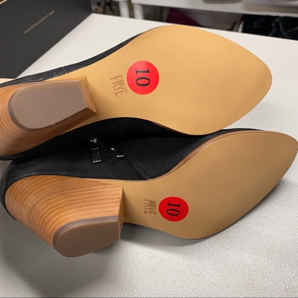 Frye Rory Booties Black Leather Zip Side 3" Wooden Heel NEW Size 9 & 10 - Picture 10 of 11